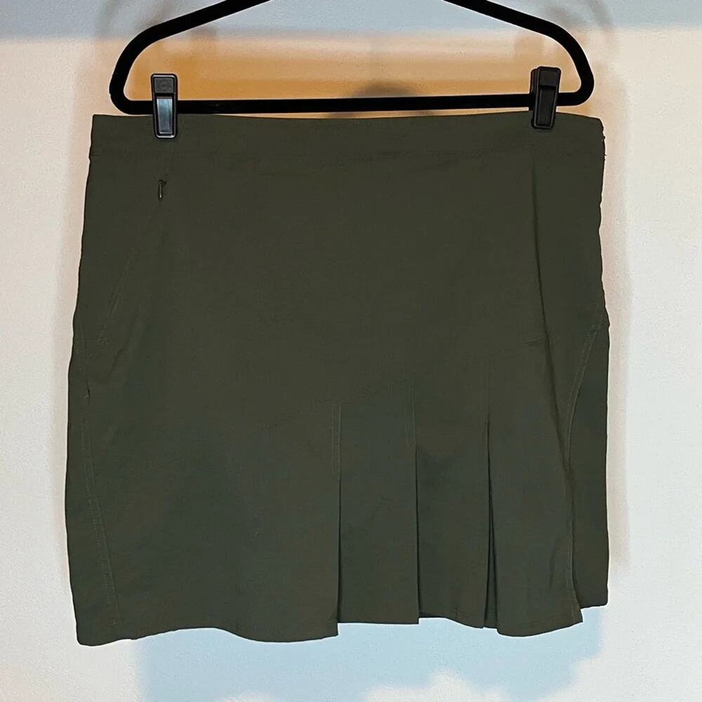 Sahalie Women’s Sz 16 Army Green Tenniscore Utility Hiking Skorts Zipper Pocket‎